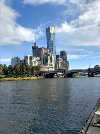 Melbourne-city-view-riverwalk-e1588618882621