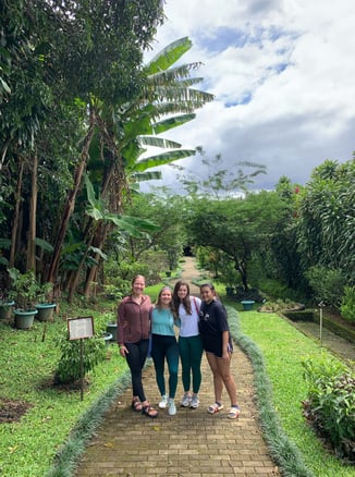 f4e13844-51b9-4dd4-923a-23576a08692f-aa_photo_upload-fall23_CostaRica_KaliDaniels_WKU_yogawithticafamily