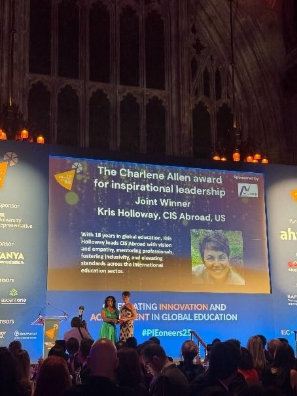A group of people on a stage

AI-generated content may be incorrect.